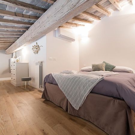 Santa Croce Apartment Florencja Zewnętrze zdjęcie